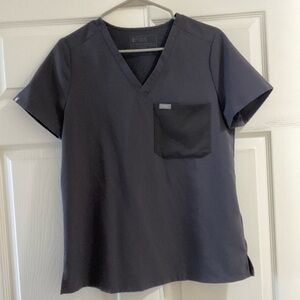 FIGS Charcoal Catarina One Pocket Scrub Top, Small